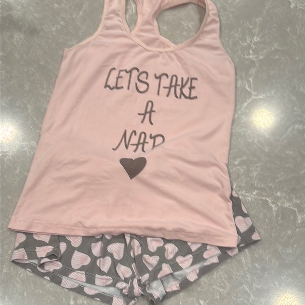 Women's Pink and Gray Heart Pajama Tank Top Short Set NEVER WORN